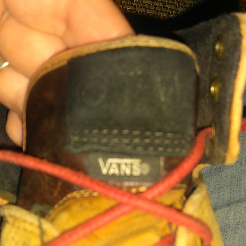 Shoes - Picture 5 of 7